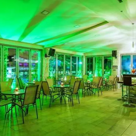 Anna Maria Paradise 4* פפקוהורי