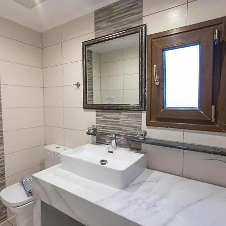 Anna Maria Paradise Hotel apartamentowy