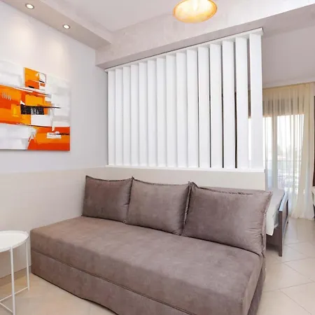 מלון דירות Anna Maria Paradise 4*