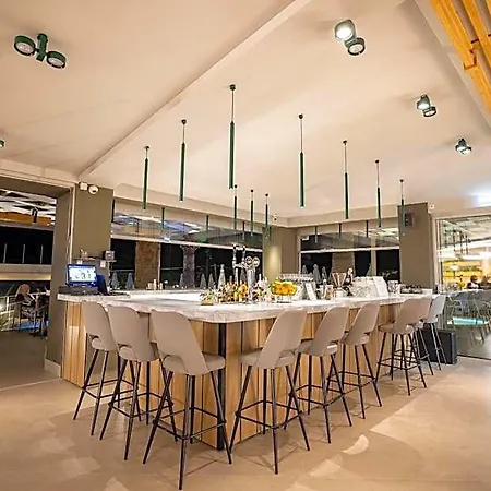 Anna Maria Paradise 公寓式酒店 4*