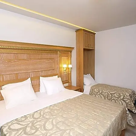 Apartmanhotel Anna Maria Paradise 4*
