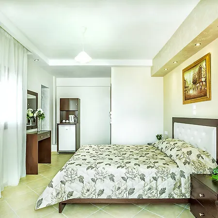 Anna Maria Paradise 4* פפקוהורי