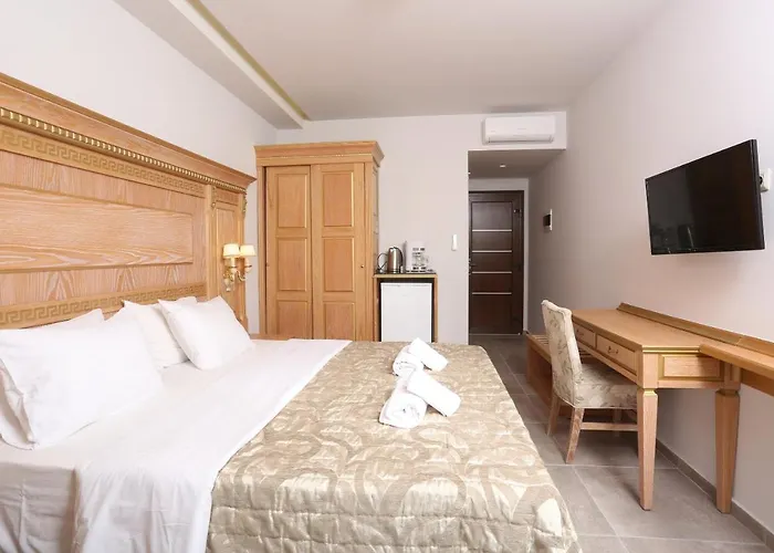 Apartahotel Anna Maria Paradise 4*