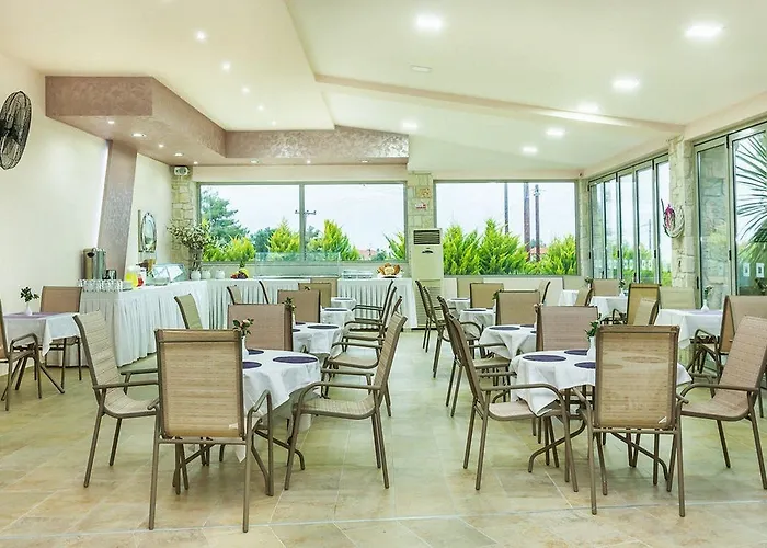 Anna Maria Paradise Pefkochori