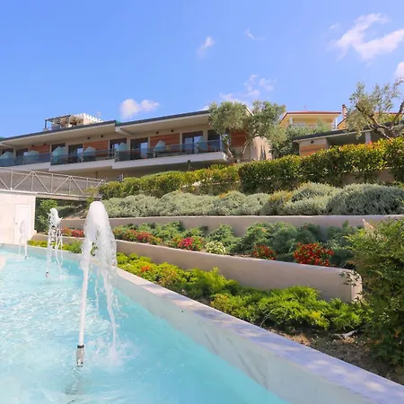 Anna Maria Paradise Apartmanhotel Pefkohóri