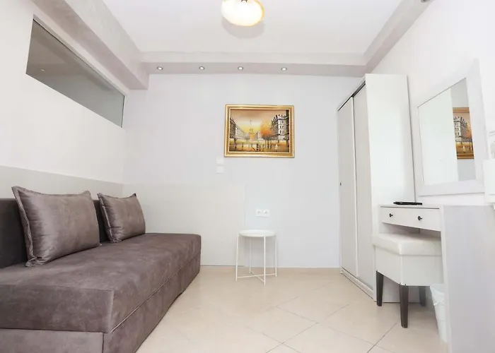 Anna Maria Paradise Aparthotel Pefkochori