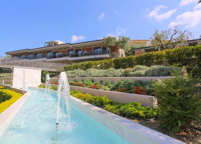 Anna Maria Paradise Aparthotel Pefkochori